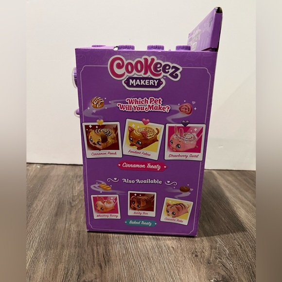 LAST ONE!Super Cool Cookeez Makery- Make a Surprise Pet- NWT - Picture 4 of 6